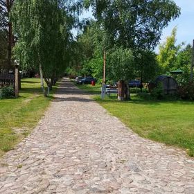 Domki Letniskowe i Pole namiotowe Bryza