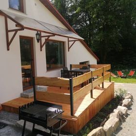 Apartament z tarasem nad strumykiem