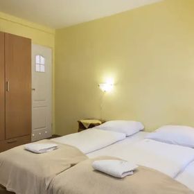 Gabi Cocktail Bar i wynajem pokoi