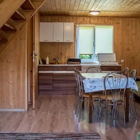 Pokoje, domki, pole biwakowe Pod Świerkami