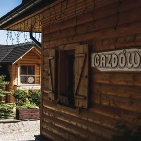 Chaty Wichrowe Wzgórze