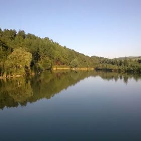 Domki wypoczynkowe Oaza w Bieszczadach z łowiskiem 