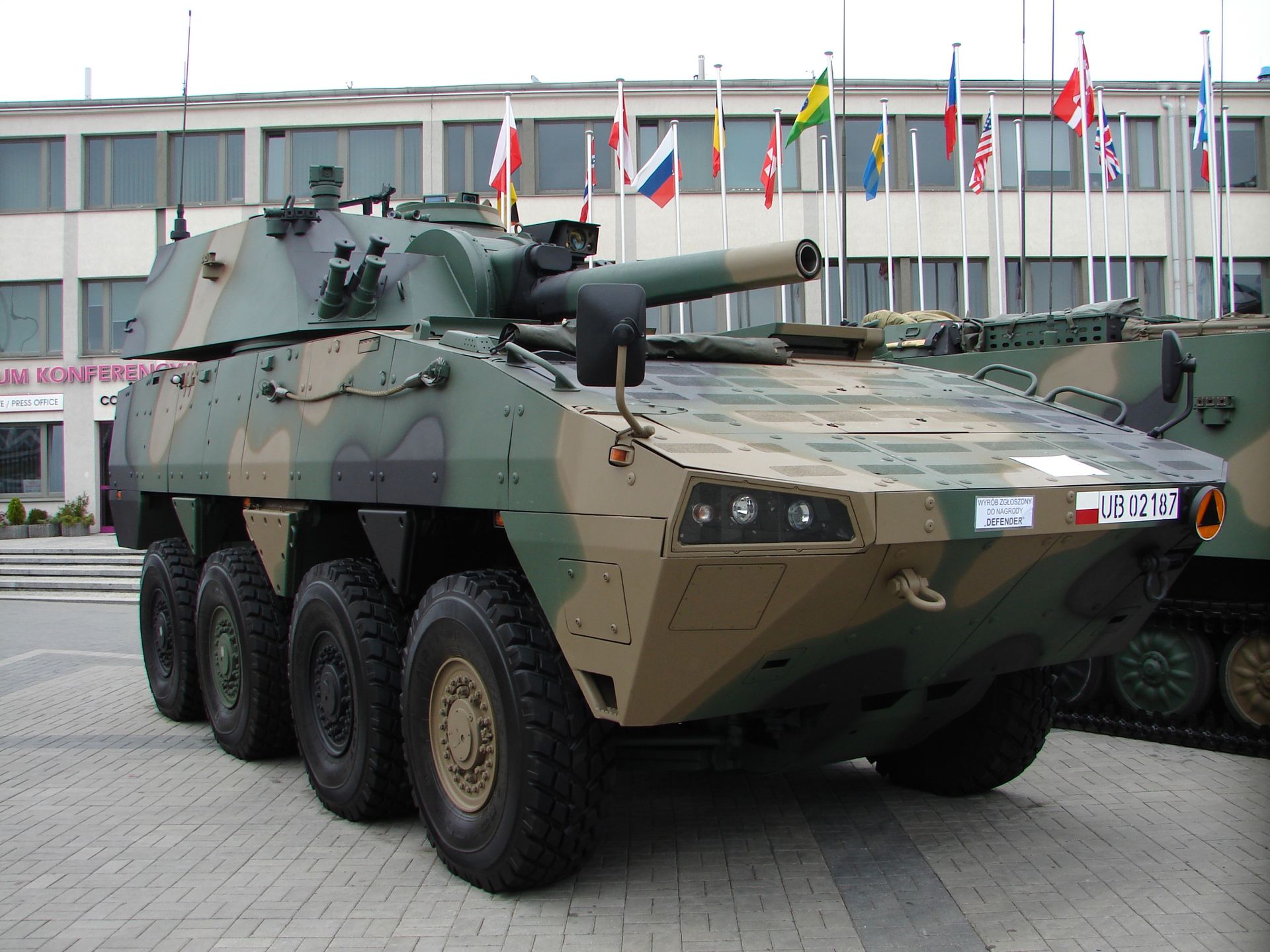 samobie-ny-mo-dzierz-m120-rak-armia-tajwanu-chce-kupi-polsk-bro