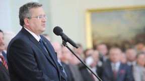 Bronisław Komorowski gratuluje bohaterom Dakaru