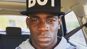 Mario Balotelli zareagował na rasistowski transparent podczas meczu Włochy - Arabia Saudyjska. "Obudźcie się"