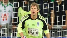 Van der Sar wrócił do piłki i został bohaterem. Zobacz, jak obronił rzut karny