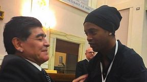 Maradona całuje Ronaldinho w czoło. Szalone zdjęcie byłych piłkarzy