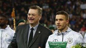 "Amatorzy z DFB"! Podolski żartuje z prezentu, jaki dostał od federacji