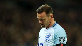 Malował za karę ławki w parku! Wayne Rooney przyłapany przez paparazzich