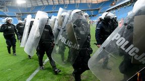 Więcej policji na stadionach sposobem na walkę z chuliganami. "Tą drogą powinniśmy pójść"