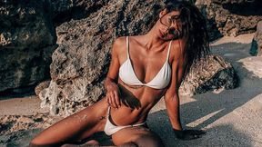 "Sporty ekstremalne, podróże i adrenalina". Seksowna Giulia podbija serca kibiców