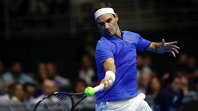 Tenis. Roger Federer pierwszy raz zawitał do Chile. Otrzymał prezent od piłkarzy