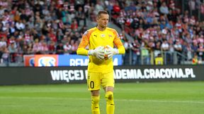 PKO Ekstraklasa. Cracovia - Lech. Mecz bramkarskich wtop. Fatalne błędy Peskovicia i Szymańskiego (wideo)