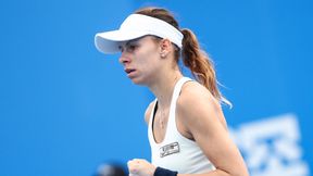 Tenis. WTA Hua Hin: Magda Linette poradziła sobie z Kateryną Bondarenko, wiatrem i upałem. Urodzinowy prezent Polki