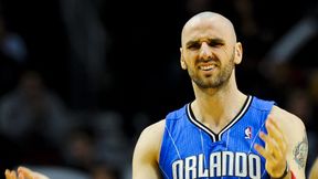 Koszykówka. Szokujące zdjęcie. Marcin Gortat pokazał, jak podpisał kontrakt w NBA