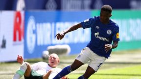 Bundesliga. Rabbi Matondo z Schalke 04 rozwścieczył kibiców. Trenował w koszulce... Borussii Dortmund