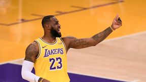 NBA. LeBron James przejął końcówkę meczu, ważne rzuty i kluczowa asysta