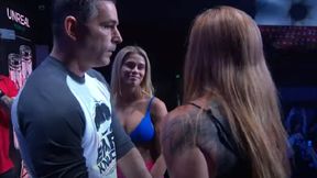 Gorąco przed walką Paige VanZant na gołe pięści. Przepychanki na ważeniu [WIDEO]