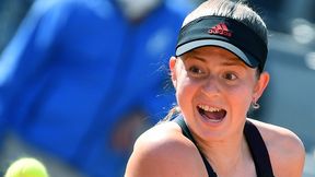 Jelena Ostapenko i Karolina Muchova za burtą. Plaga kreczów w Montrealu