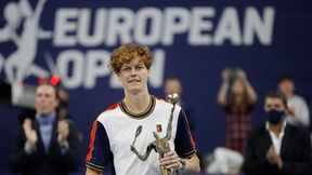 Nokaut w finale w Antwerpii. Jannik Sinner goni Huberta Hurkacza