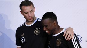 Manuel Neuer zaskoczył na konferencji prasowej. "Chodź do Bayernu"