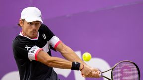 Alex de Minaur nie poddaje się w grze o Turyn. Talent sprawił radość gospodarzom w Bazylei