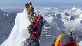 Zdjęcie błyskawicznie obiegło sieć. Oto co dzieje się na Mount Everest