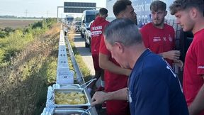 Wypadek zablokował autostradę. Spójrz, co zrobił Niemiec na barierkach