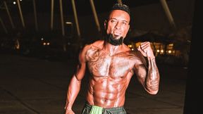 Był gwiazdą futbolu. Ma 50 lat i niesamowite mięśnie