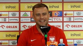 Po tym pytaniu szeroko się uśmiechnął. "Młodzież o 3:00 w nocy..."
