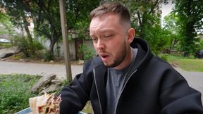Książulo jadł u Podolskiego. Jego mina mówi wszystko