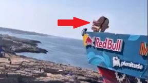 Poślizgnęła się i spadła z 22 metrów. Ktoś nagrał dramatyczny wypadek