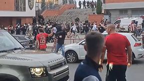 Burdy i starcia z policją. Sceny przed meczem potencjalnego rywala Lecha [WIDEO]