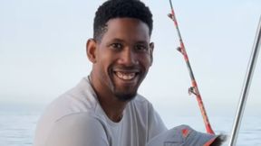 Tak się ubrał w podróż do Polski. Ludzie dziwnie patrzyli na niego w samolocie