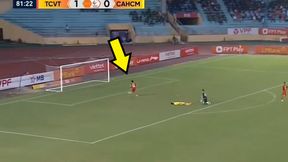 Polak tylko wszedł na boisko. Wystarczyła minuta. Szał na trybunach