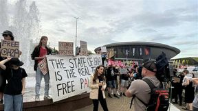 Protesty przed meczem z Izraelem. Oto co wywiesili przed "Spodkiem"