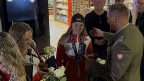 Poruszenie na lotnisku. Łzy po medalach mistrzostw świata