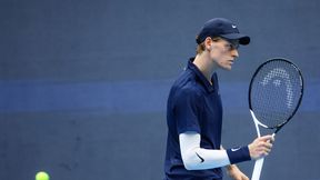 Wymagające przeprawy faworytów. Znakomity finisz Jannika Sinnera