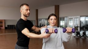 Trener personalny jako dodatkowe źródło dochodu dla osób pracujących na etacie