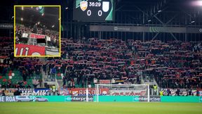 "Jak Ci nie wstyd". Kibice Rakowa wywiesili transparent