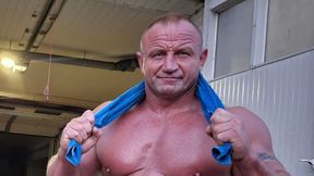 Ma 48 lat. Pokazał muskulaturę. Ale forma!