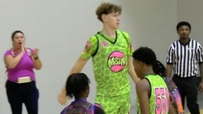 "Wszyscy się na mnie gapią". Szok, ile ma wzrostu w wieku 14 lat