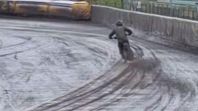 "Byli przestraszeni". W takich warunkach trenowała młodzież. Blisko 90 tys. wyświetleń