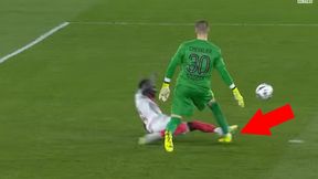 Szok. Po tym brutalnym faulu nie zobaczył czerwonej kartki. Jest nagranie