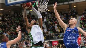 Wystarczyły trzy minuty. Zastal się nie zatrzymuje