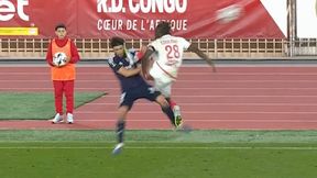 Brutalny faul. Sędzia od razu wyciągnął czerwoną kartkę [WIDEO]