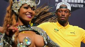 Rio 2016: Usain Bolt i seksowne tancerki samby. Nie mógł oderwać od nich wzroku!