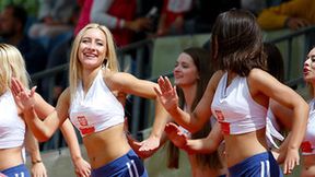 Cheerleaderki tańczyły na piasku World Touru w Warszawie (galeria)