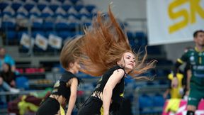 Występ Cheerleaders Bełchatów podczas meczu PGE Skra Bełchatów - Aluron CMC Warta Zawiercie (galeria)