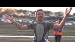 Wzruszony Aleksandr Łoktajew po meczu w Zielonej Górze (2013)